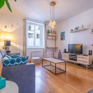  Apartamento 2-4 Pers, Charme De L'ancien, Calme, Vélos, Centre
