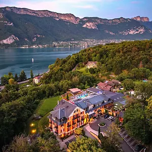 4* Hotel Les Tresoms And